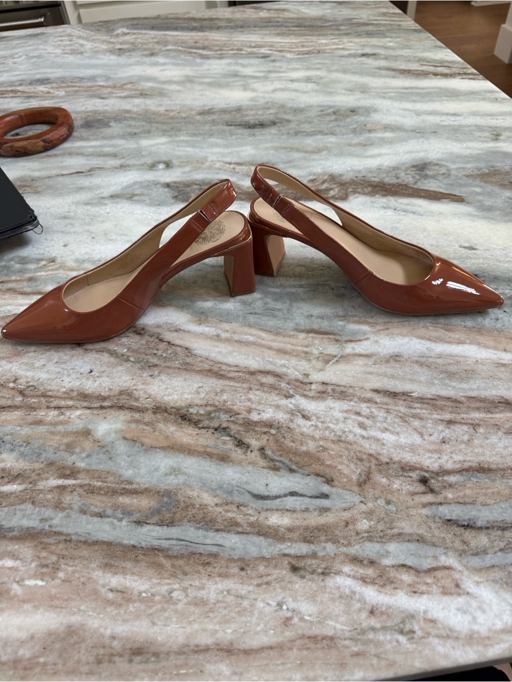 VINCE CAMUTO SZ 9 Point toe slingback block heel cognac - Picture 6 of 9